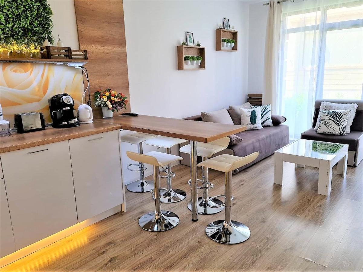 Ferienwohnung Little Treasure By The Sea Pomorie Exterior foto
